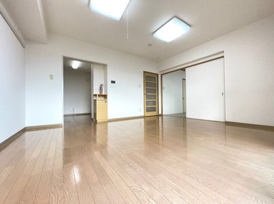 【居間・リビング】 | サンライズコート緑地公園　A棟