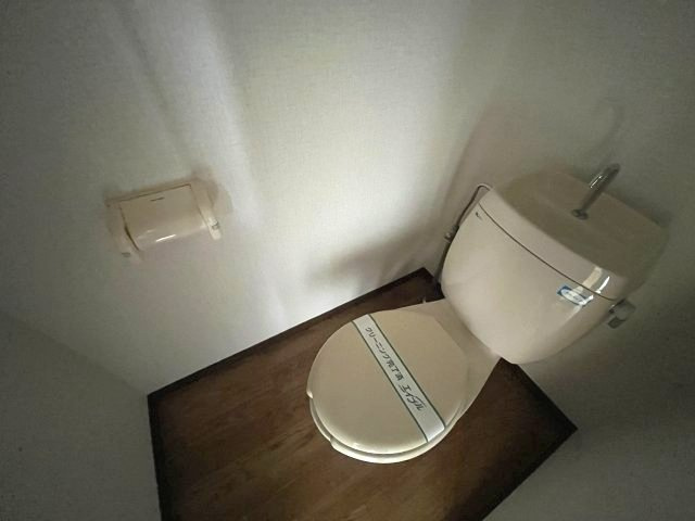グランデュールASのトイレ|落ち着いた色調のトイレです