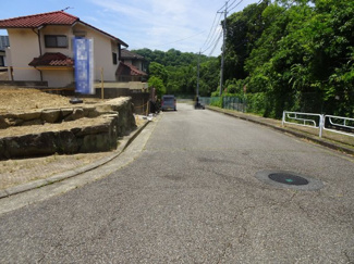 【前面道路含む現地写真】 | 川西市水明台3丁目8の17　建築条件無土地