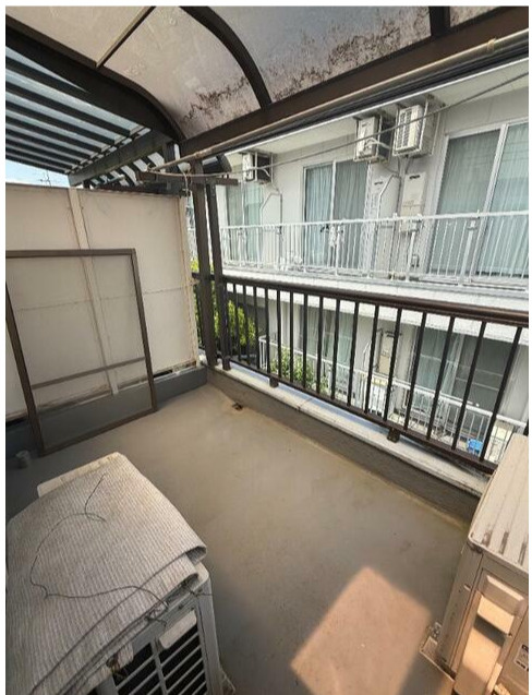 杉並区本天沼１丁目の賃貸マンションのバルコニー