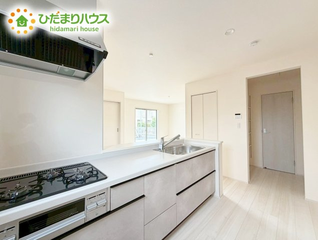いわき市平赤井2期　新築戸建のキッチン|料理をしながらでも、ご家族との会話を楽しめる対面式キッチン♪
