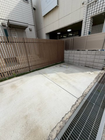 Bailey-A(ベリーエー)の駐車場