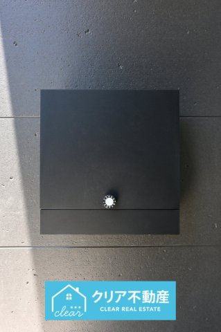 【玄関】 | 桐生市広沢町第19　クレイドルガーデン　新築平屋 | スタイリッシュなポストは大きさもしっかりあるので安心です♪
