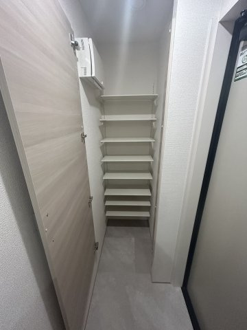 クラシスト三津屋南の収納
