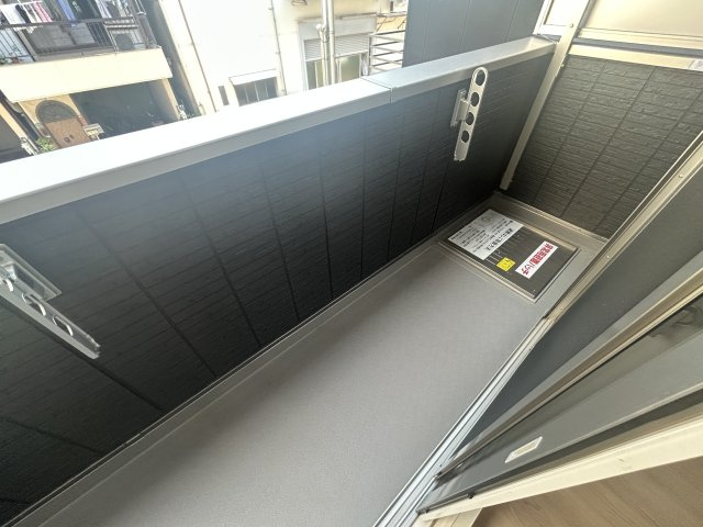 クラシスト三津屋南のバルコニー