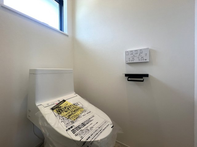 どこから見てもウットリ...片瀬山という地域にふさわしい佇まい。もちろん中身もハイスペック。な『藤沢市片瀬山１丁目』新築戸建のトイレ|トイレもきれいです