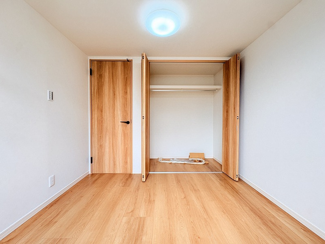 【子供部屋】 | 西東京市泉町4丁目　中古一戸建住宅　(保谷店) | クローゼットがあり収納量も豊富です。