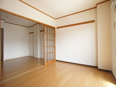 【子供部屋】 | ロイヤルハイツ | お部屋がスッキリ！充実収納付きです♪
