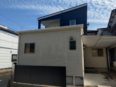 「中庭のある住まい」高知市薊野西町2丁目　中古一戸建ての外観|プライバシーにも配慮された、落ち着きのあるモダンな住まい。