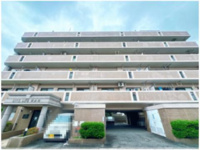 【外観】 | シティライフ博多南☆仲介手数料無料☆ | 博多エリアへのアクセスも良好な「博多南」駅周辺。日常の買い物施設や公園、教育施設が徒歩圏内に揃う、利便性と穏やかな住環境が魅力のロケーションです。日々のお買い物や子育てにも優しい環境が整っています。