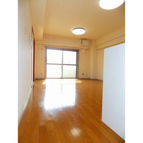 藤沢市湘南台２丁目の賃貸マンションの居間・リビング