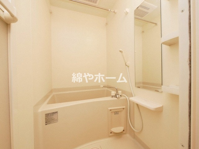 プレサンス難波セレクトの浴室|きれいなお風呂です