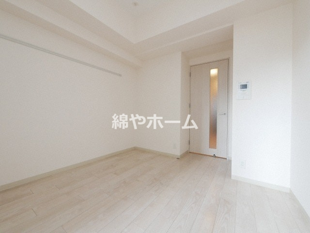 プレサンス難波セレクトの居間・リビング|こちらの居間で趣味の時間をお楽しみください