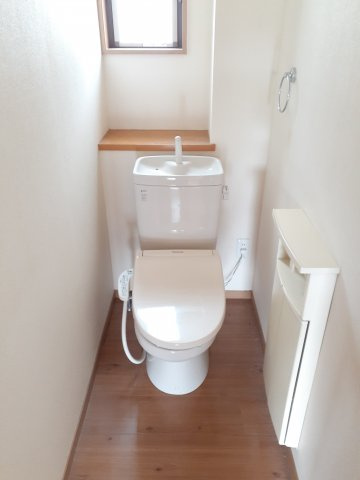 エスポワールⅡのトイレ|落ち着いたトイレです