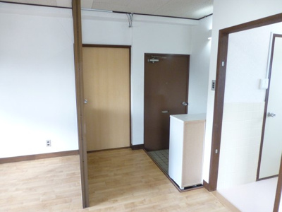 【玄関】 | 日進ビル