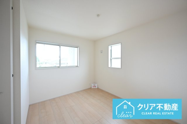 【洋室】 | 伊勢崎市東小保方町第2　リーブルガーデン | 子ども部屋にピッタリな2階の洋室です！