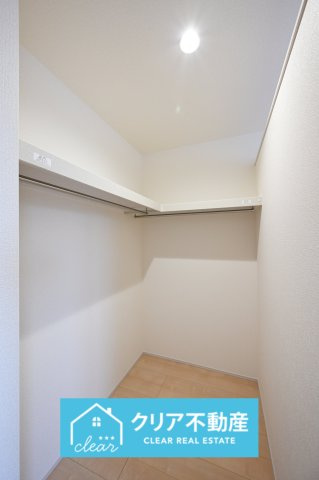 【収納】 | 伊勢崎市東小保方町第2　リーブルガーデン | 憧れのウォークインクローゼットでお洋服もたっぷり収納！