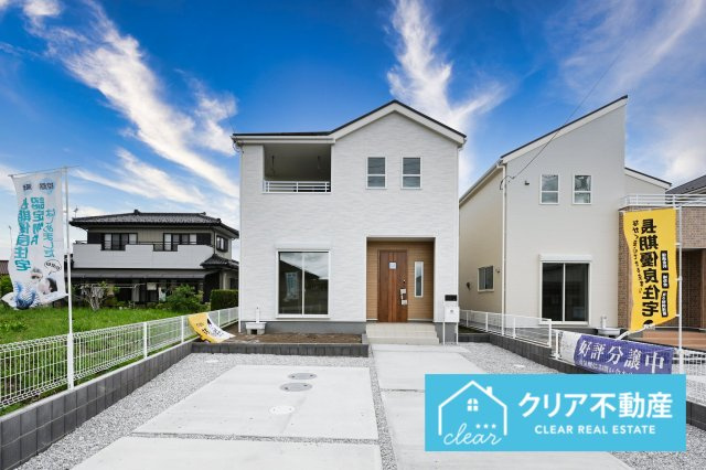 【間取り】 | 伊勢崎市東小保方町第2　リーブルガーデン | 暮らしをスッキリ整える、適材適所に配された充実の収納スペース！
