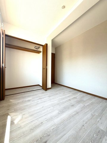 菊水元町8条2丁目の洋室|2階洋室5.7帖
