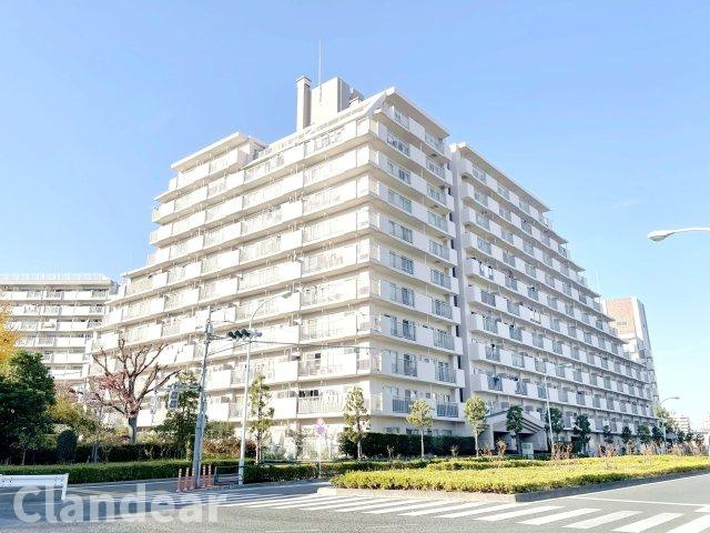 綾瀬グランドハイツの外観|ドキドキの新生活も、安心してスタート。ぴったりの住まいを見つけませんか？クランディアが一緒に住まい選びをサポートします‼　まずは、お気軽にお問合せください　＃クランディア