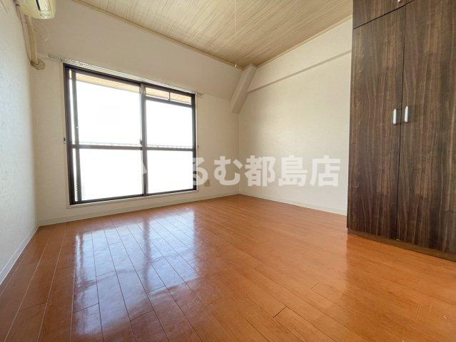 東洋プラザ都島中通の居間・リビング