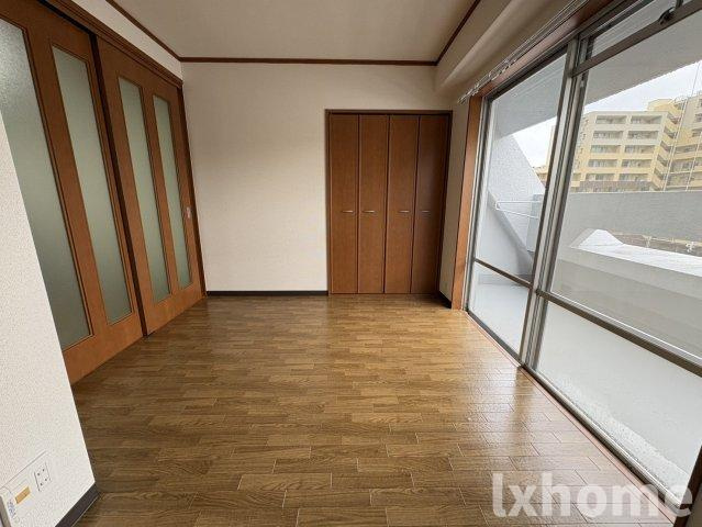 西駅前吉田マンションの居間・リビング|ゆったり過ごせるリビングです
