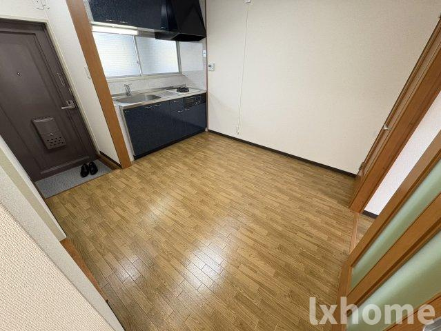 西駅前吉田マンションの洋室|落ち着いた色調の洋室です