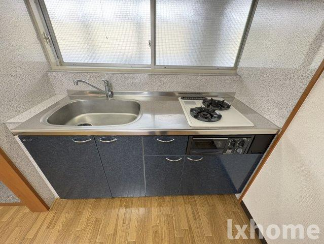 西駅前吉田マンションのキッチン|コンパクトなキッチンで掃除もラクラク