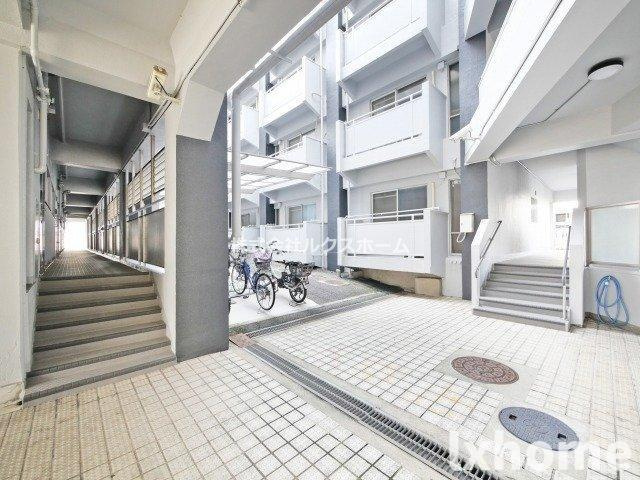 西駅前吉田マンションのロビー|清潔なロビーです