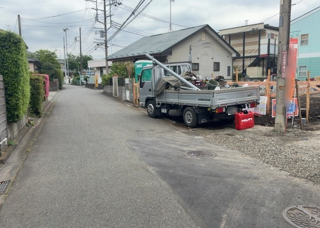 【外観】 | 家を建てる前提で土地を探している場合、地盤の丈夫さは譲れない条件の一つです。地盤が脆弱だと追加工事が必要となります。また、過去に地盤沈下や液状化現象を起こした土地は、できるだけ避けた方がいいでしょう。