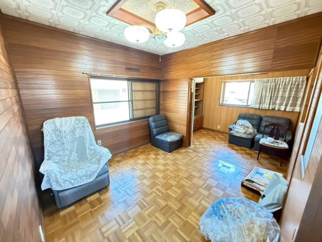 泉佐野市葵町2丁目　中古戸建の洋室