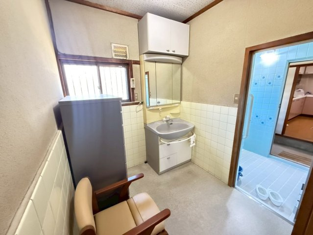 泉佐野市葵町2丁目　中古戸建の洗面所