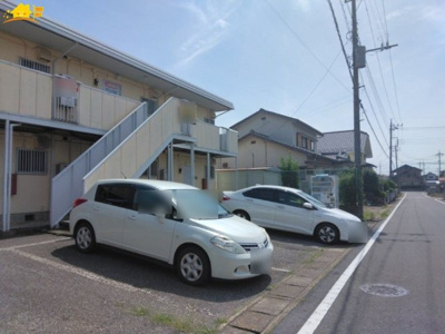 【駐車場】 | ロイヤルヒルズ佐野
