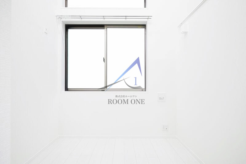 QUQURI Kotakechoの居間・リビング|洋室のお部屋です。