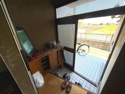 【玄関】 | 太田市新田早川町　一種低層住居地域に位置　5DK