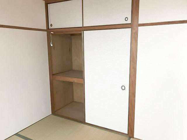 藤商川端ビルの和室