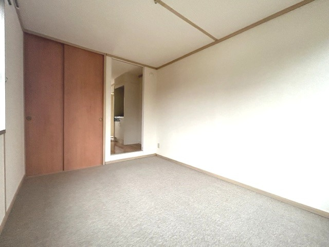 【寝室】