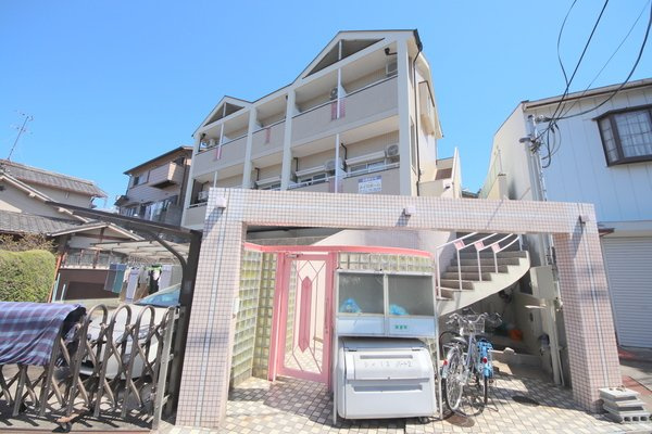 シティパレス生駒谷田町P-Ⅱのエントランス