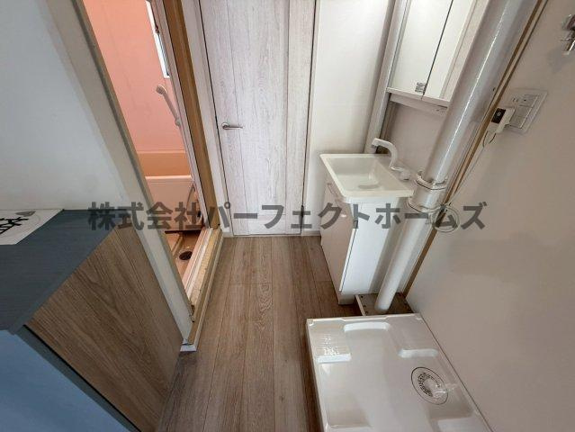 山田池住宅11号棟の洗面所|脱衣スペースもあります