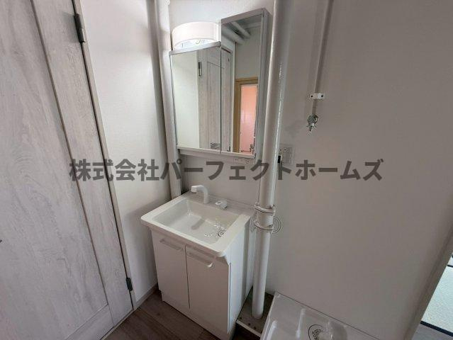 山田池住宅11号棟の独立洗面台|独立洗面台で身支度をすべて済ませてしまいましょう