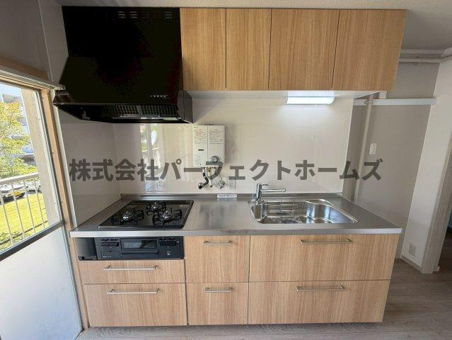 山田池住宅11号棟のキッチン|コンパクトなキッチンで掃除もラクラク