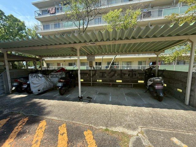 山田池住宅11号棟の設備|自転車・バイク置場