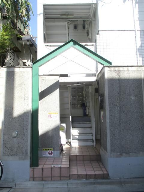 サングリーン徳丸のエントランス