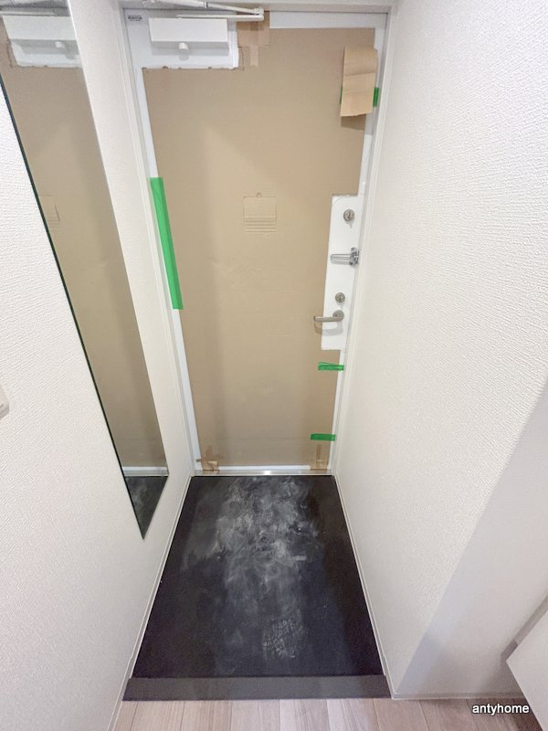 セレニテ難波ミラク参番館　仲介手数料無料の玄関