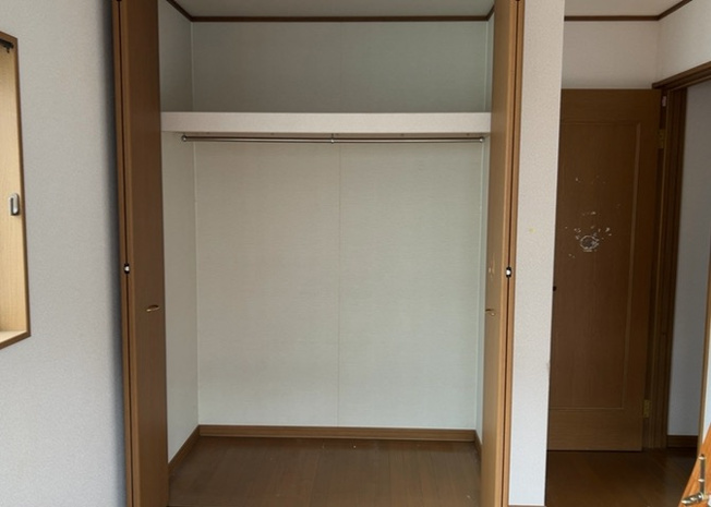 【収納】 | 家族構成や住宅環境によって収納の仕方は十人十色！キッチン、リビング、玄関、寝室など、部屋ごとのいろんな収納を使って自慢のお家にしませんか？物件をご内見する際は、収納の場所や数は事前チェックしましょう！