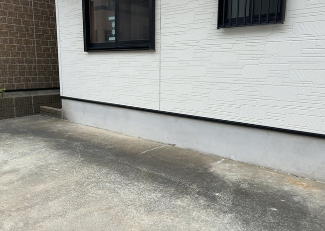 【構造・工法・仕様】 | 木造住宅とは土台、壁、柱など建築物の強度を支える構造体の材に木が使用されている構造を指します。構造体は建物の自重を支えるだけではなく風圧や水圧、積裁荷重などあらゆる衝撃に耐えるための基礎です。