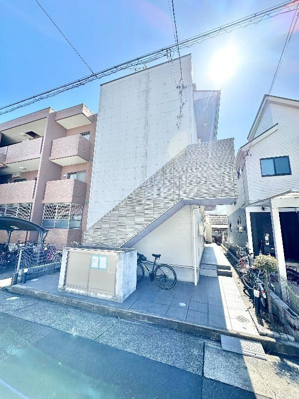 プルミエールの外観