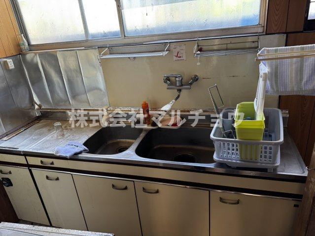 東山戸建てのキッチン|キッチンでお料理をお楽しみください