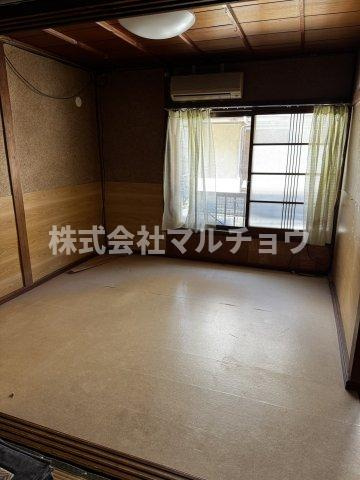 東山戸建ての洋室|広々とした洋室です