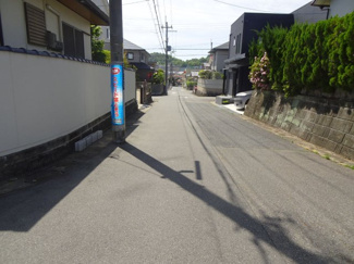 【前面道路含む現地写真】 | 川西市湯山台1丁目32の1　建築条件無土地